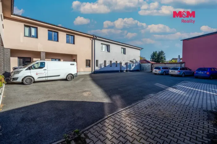 Prodej činžovního domu, Nehvizdy, Pražská, 300 m2