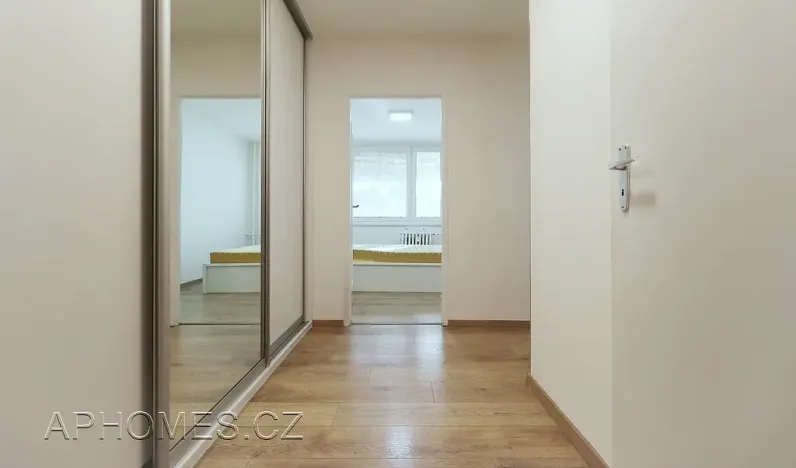 Pronájem bytu 2+kk, Praha, Novoborská, 44 m2