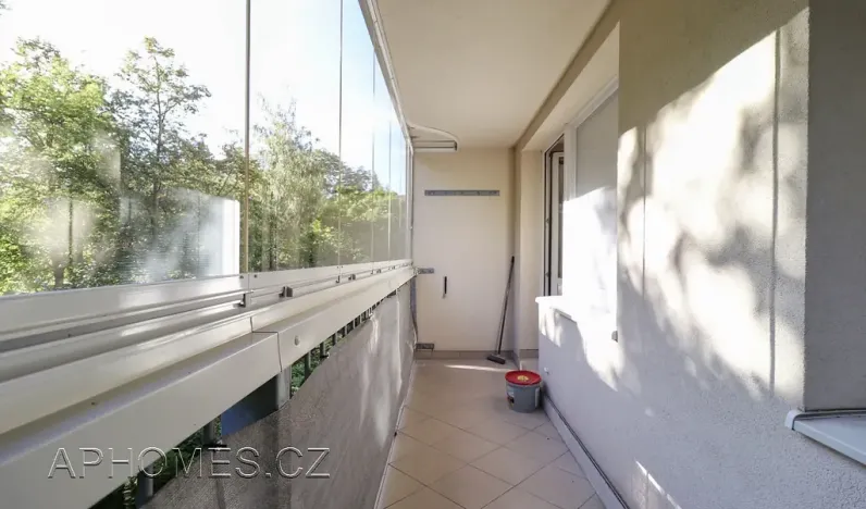 Pronájem bytu 2+kk, Praha, Novoborská, 44 m2