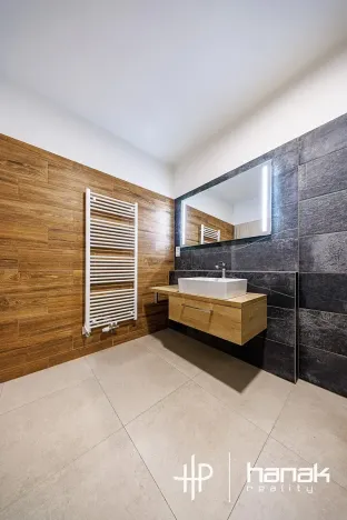 Pronájem bytu 2+kk, Olomouc, Šantova, 68 m2