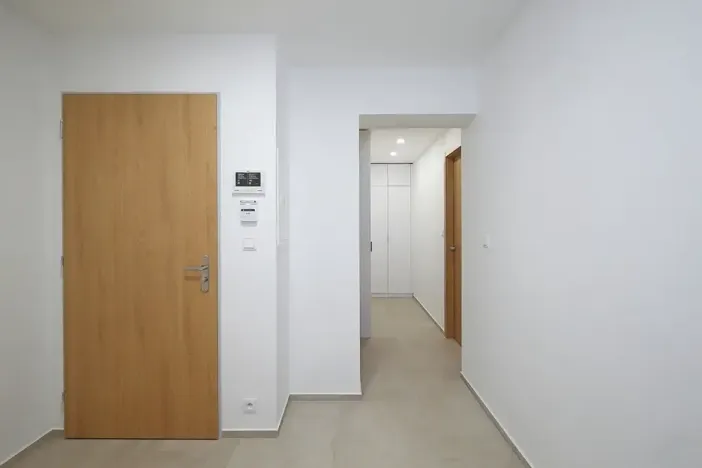 Pronájem bytu 2+kk, Liberec, Šafaříkova, 57 m2