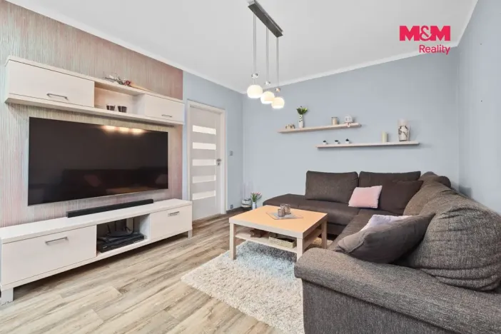 Prodej bytu 3+1, Benešov u Semil, 73 m2