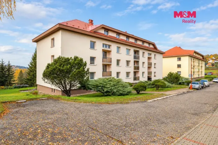 Prodej bytu 3+1, Benešov u Semil, 73 m2