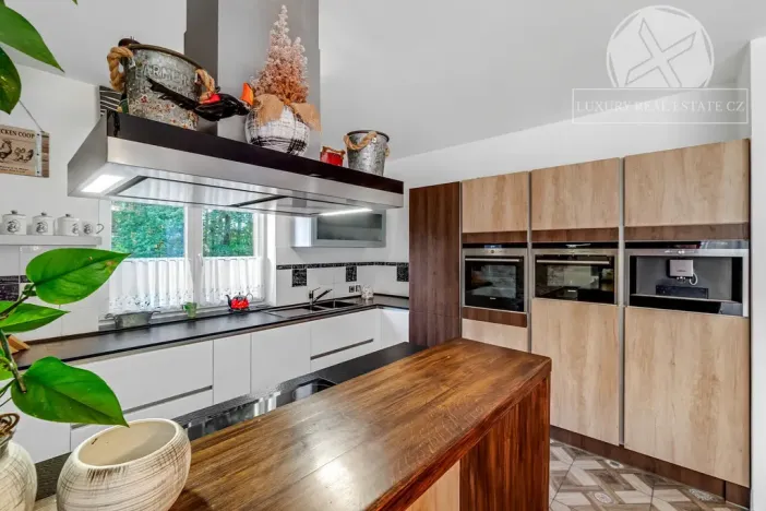 Prodej rodinného domu, Jesenice - Horní Jirčany, 230 m2