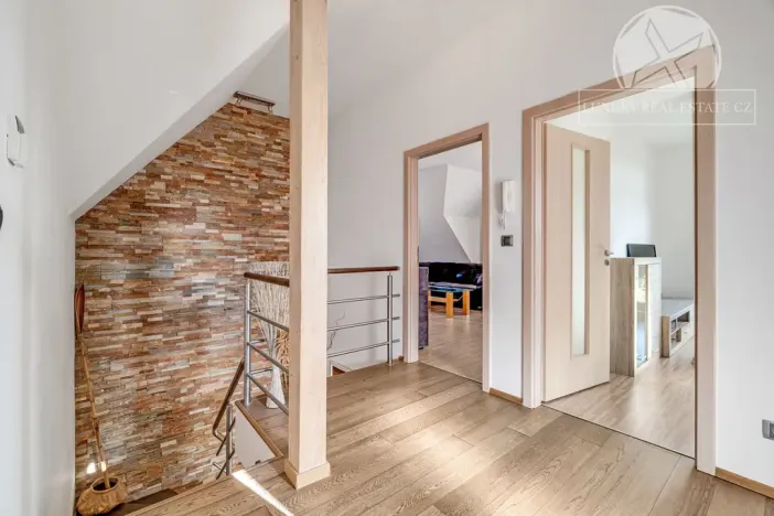 Prodej rodinného domu, Jesenice - Horní Jirčany, 230 m2
