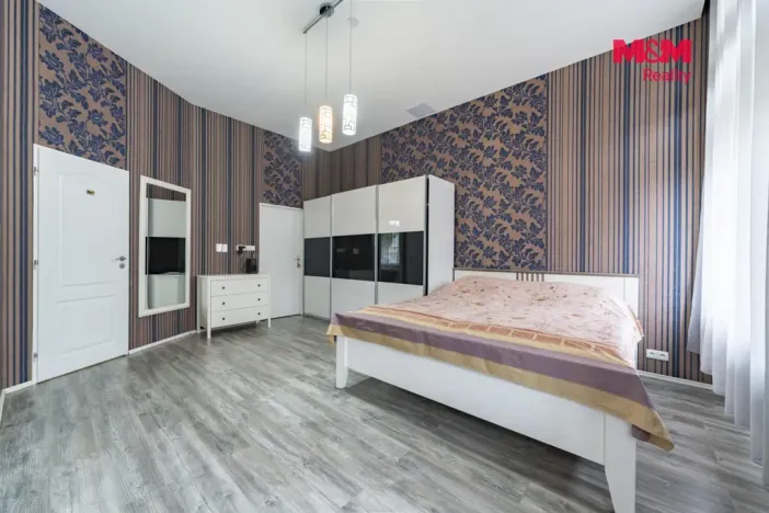 Prodej činžovního domu, Karlovy Vary, nábřeží Jana Palacha, 340 m2