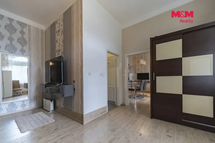 Prodej činžovního domu, Karlovy Vary, nábřeží Jana Palacha, 340 m2